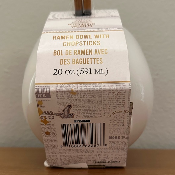 NWT - Hogwarts Noodle Bowl with Chopsticks- Harry Potter - Picture 6 of 6